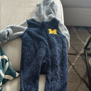 Baby 6-9 mo Michigan fleece hooded onesie. NWT